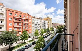 Home Out Rooms & Apartments